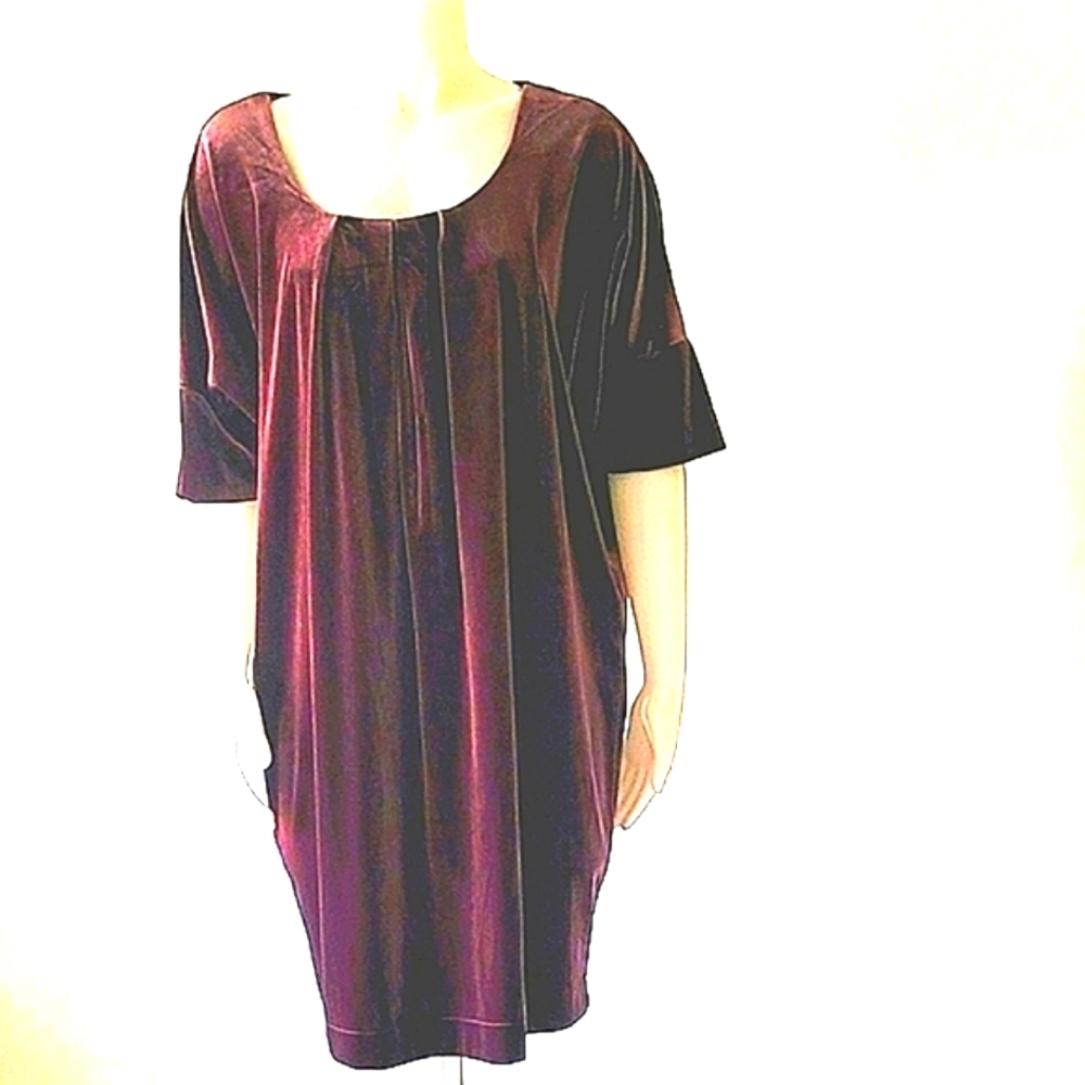 DEX Clothing Women's Velvet Short Sleeve Midi Dress Size M